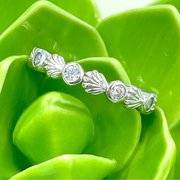 Diamonique High-Polish Seashell Band Ring Sterling Silver Size 9 - Picture 1 of 6